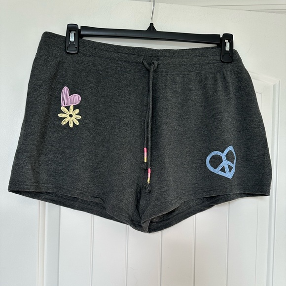 NWT! PJ SALVAGE LOVE & PEACE SHORTS - Picture 2 of 7